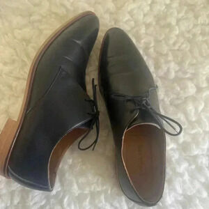 Everlane Black Leather Lace-Up Flats